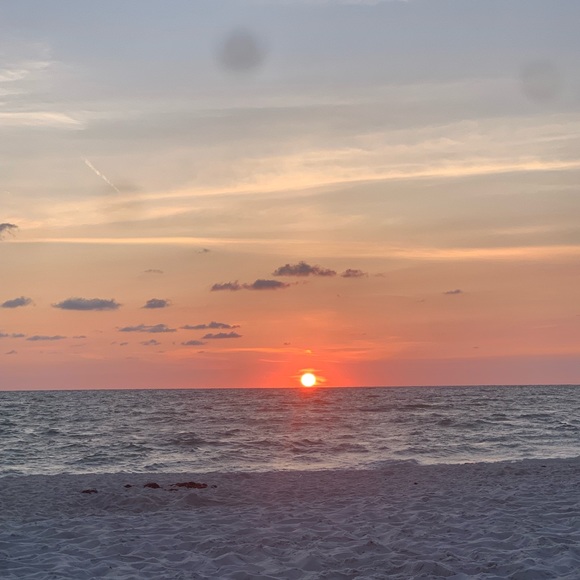 Meet your Posher, Plane - Picture 5 of 6